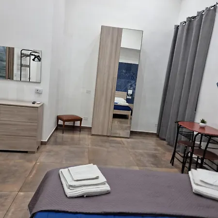 فندق مبيت وإفطار El Corazon De Napoles, Centro Historico 4*