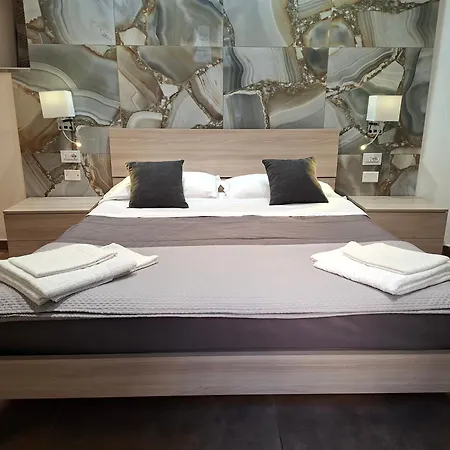 El Corazon De Napoles, Elegante Nel Centro Storico Di 4*
