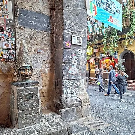El Corazon De Napoles, Elegante Nel Centro Storico Di Nocleg ze śniadaniem 4*