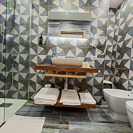 El Corazon De Napoles, Elegante Nel Centro Storico Di 4* Neapol