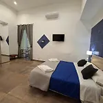 El Corazon De Napoles, Elegante Nel Centro Storico Di Bed & Breakfast 4*